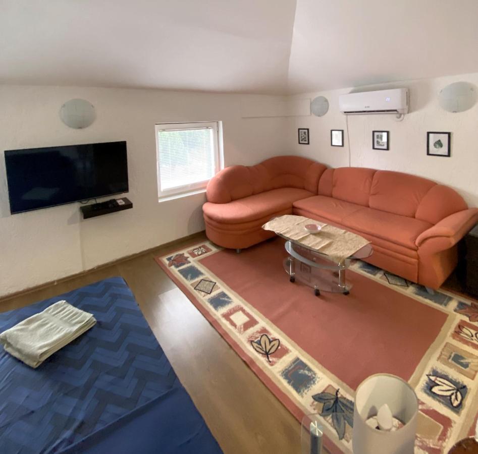 Twin Studio Apartments Zemun Beograd Eksteriør bilde